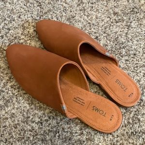 Toms Sandals, NEVER WORN, Size 7.5, color is a camel